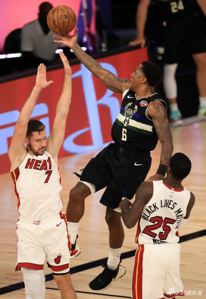 包含蒂姆连续二十场比赛得分超过绝杀，雄鹿挑战极限！的词条开云官网